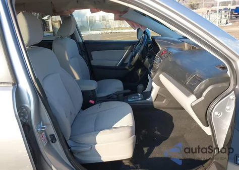 2015 Subaru Forester 2.5I Premium z USA, uszkodzony, nr VIN JF2SJADC7FH525312